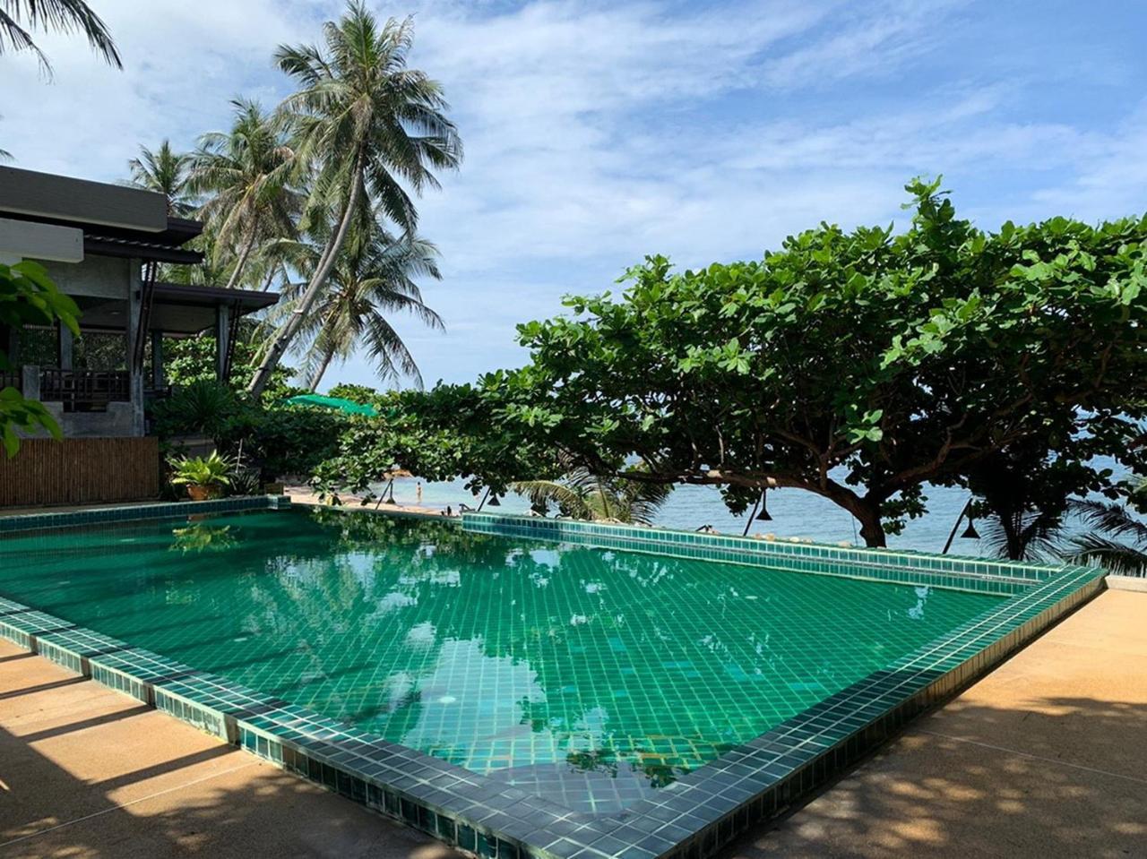 West Coast Beach Resort