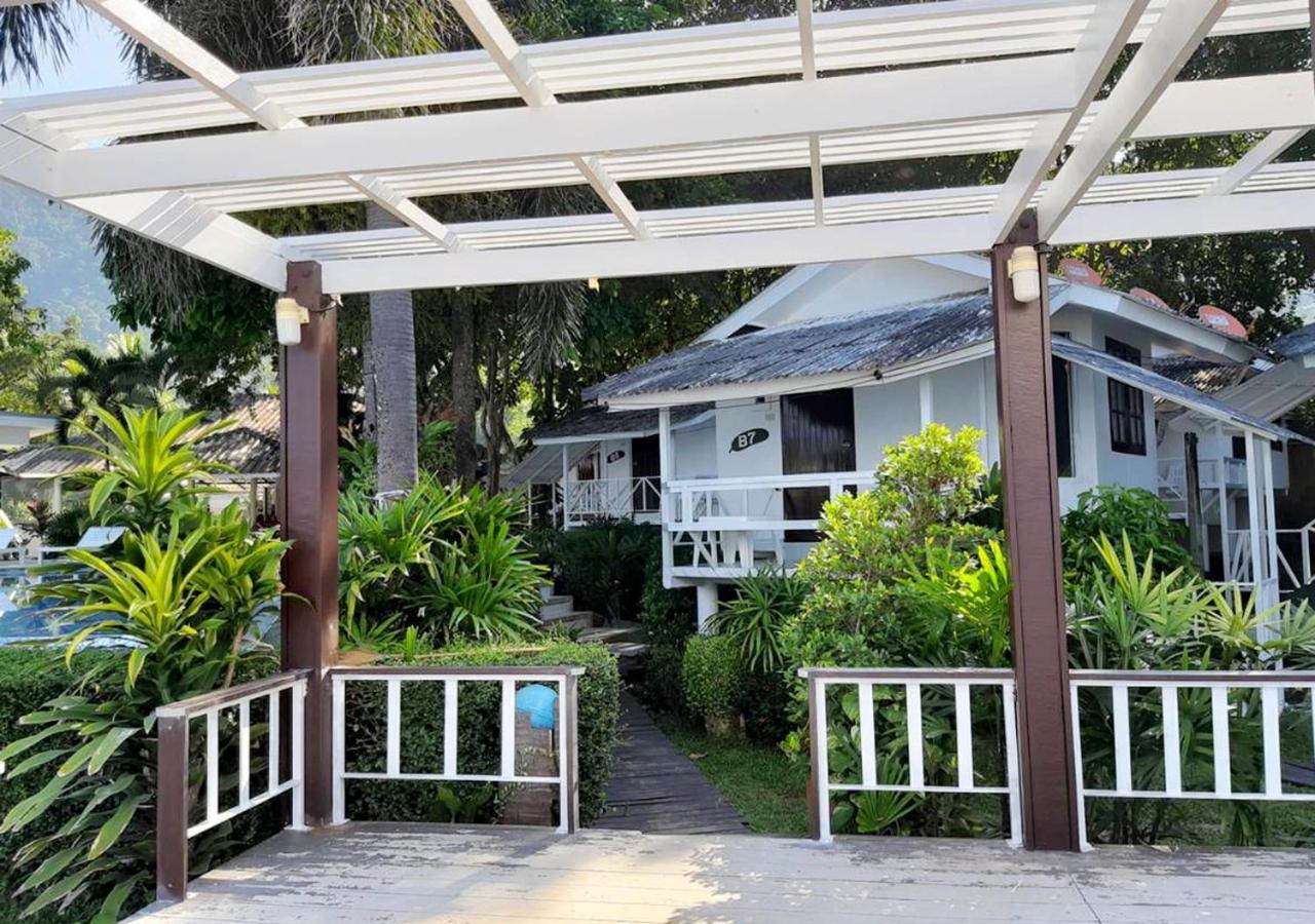 White House Bailan Resort Koh Chang