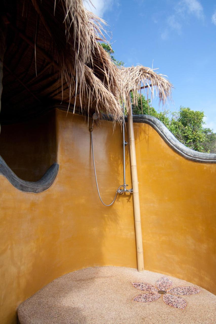 Bamboo Huts 3*