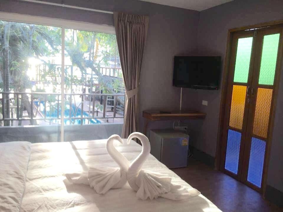 Resort Apple Beachfront Trat