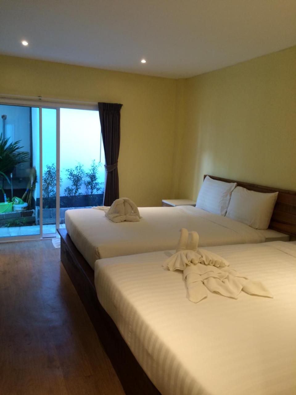 Apple Beachfront Resort Trat