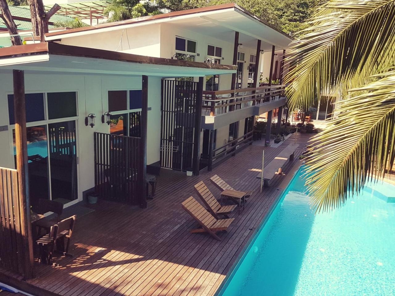 Apple Beachfront Resort 3*