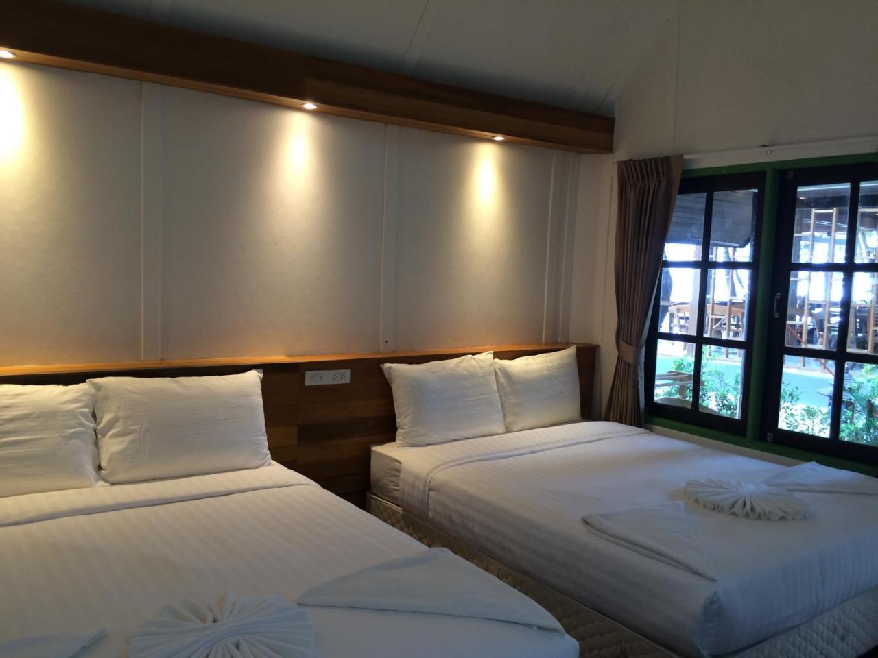Resort Apple Beachfront