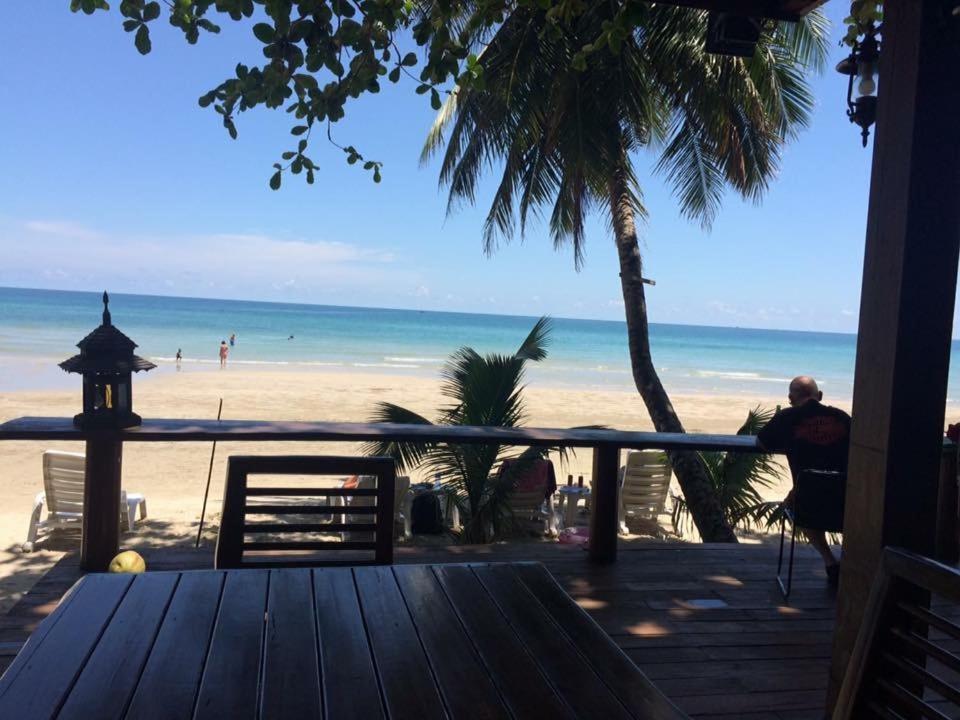Apple Beachfront Resort Trat