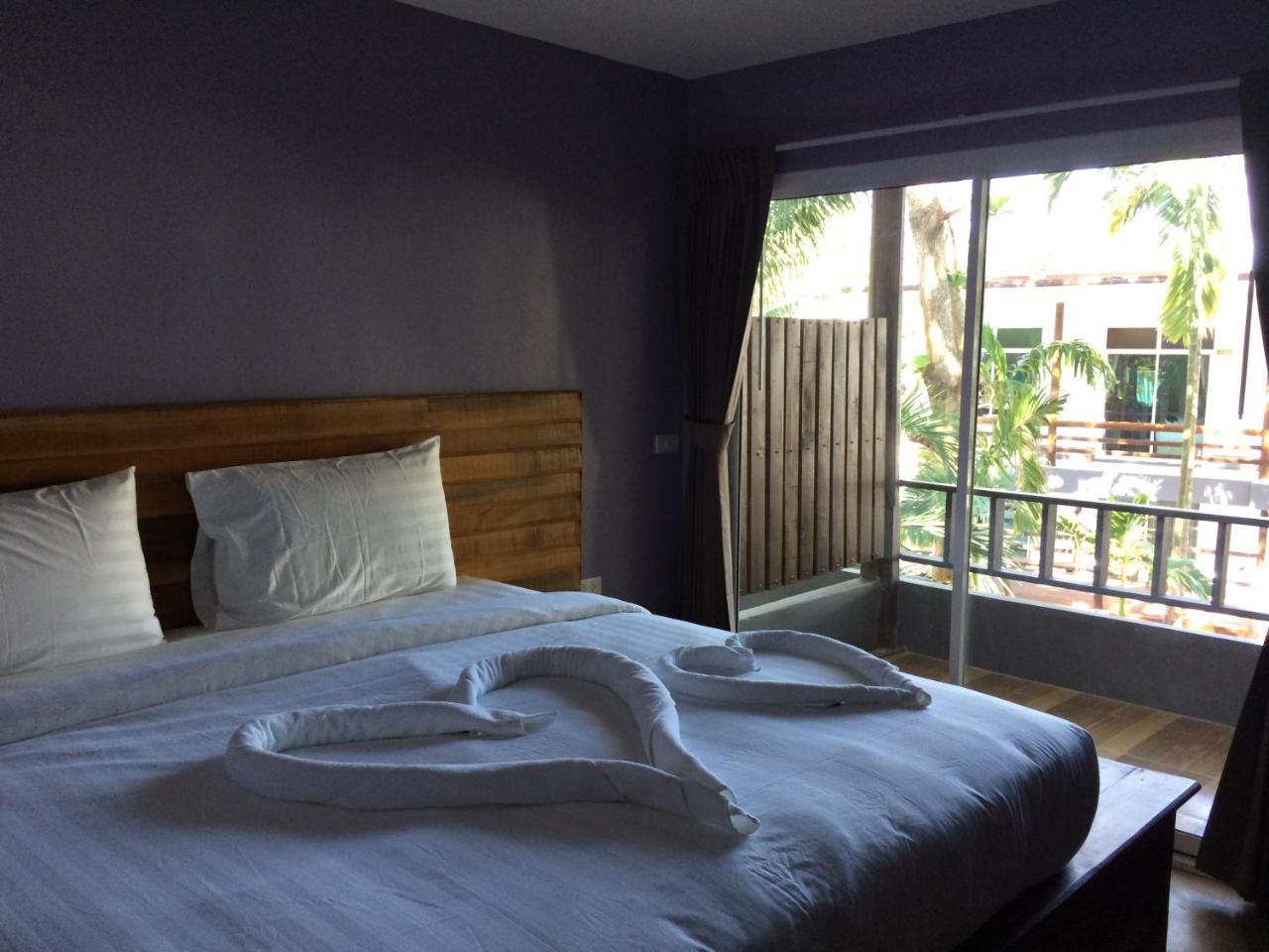 Resort Apple Beachfront
