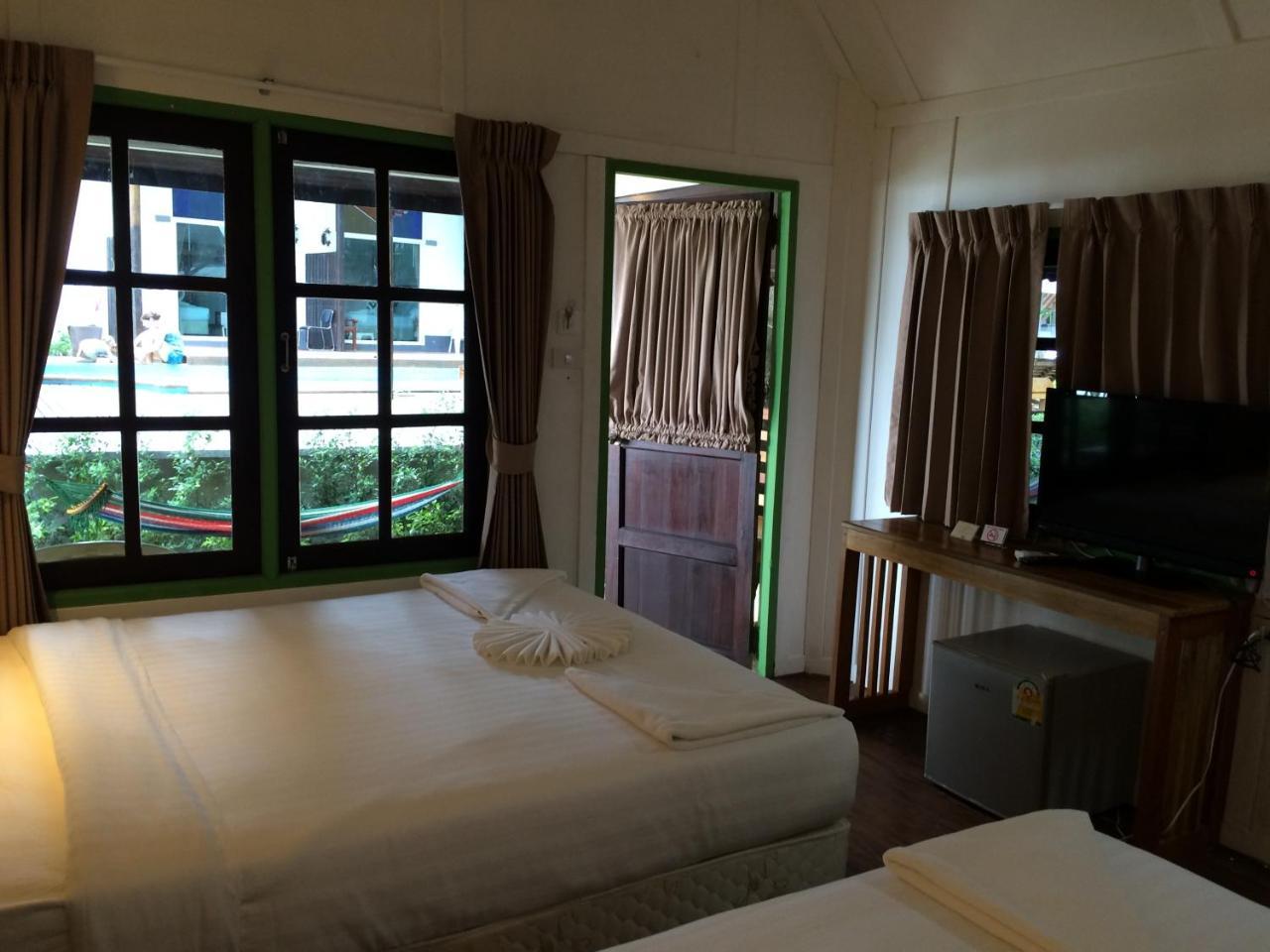 Apple Beachfront Resort 3*