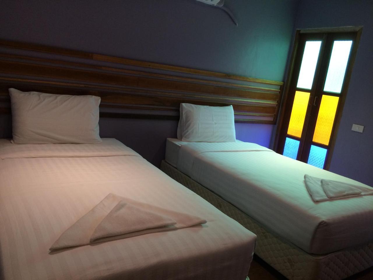 Apple Beachfront 3*