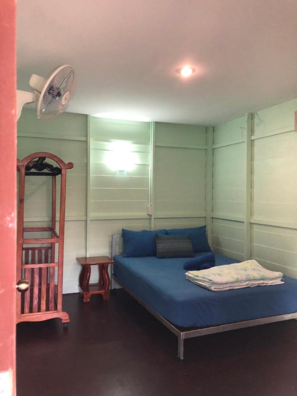 Family Huts Resort *