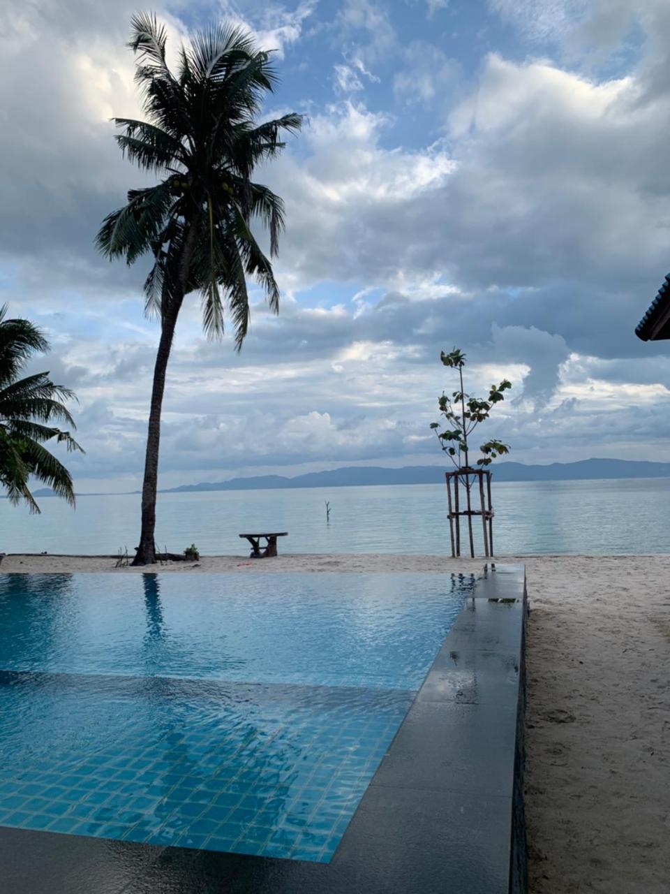 Hotel Samutra Residences Thongsala