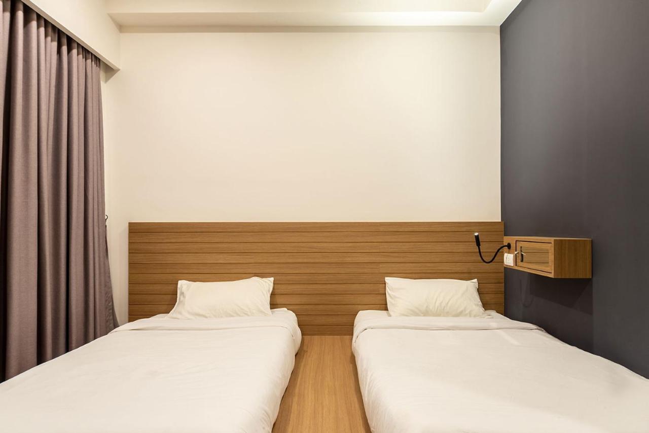 Hostel Stay@kata Poshtel Karon