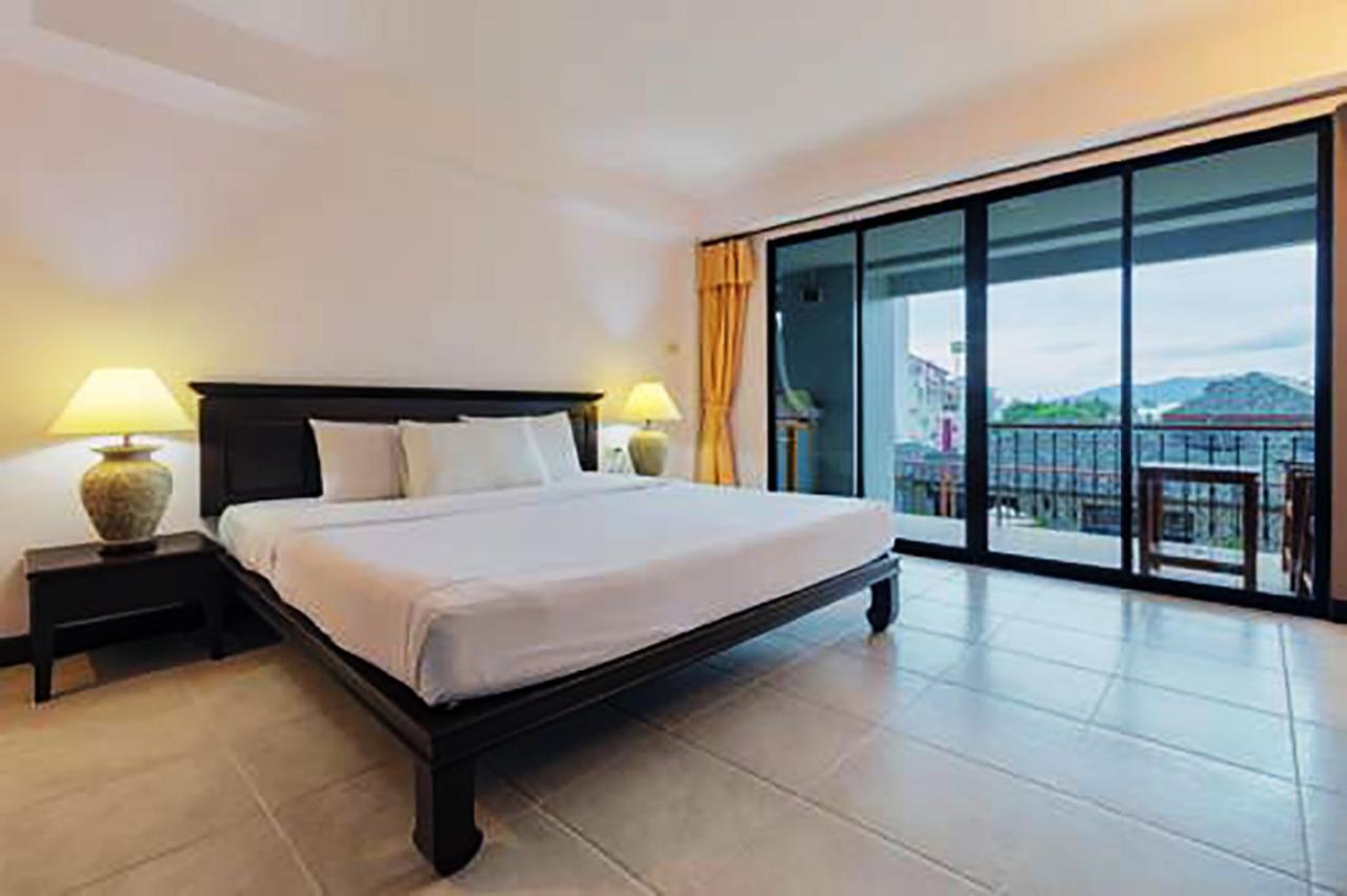 Bodega Phuket (adults Only) Albergue