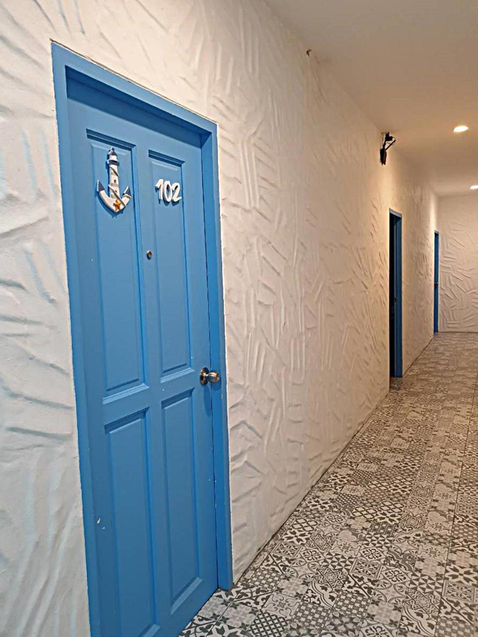 Indigo Hotel 3*