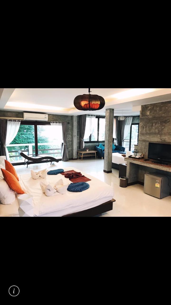 In Touch Resort Koh Tao