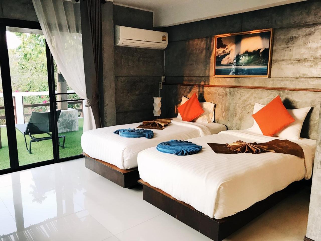 Resort In Touch 2*