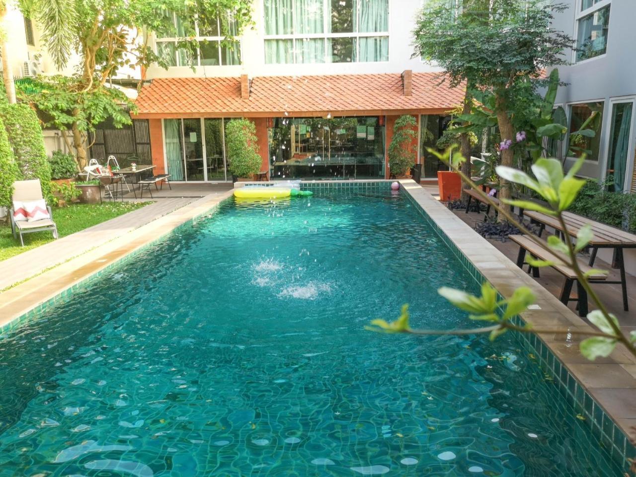 ตำหนักวิลล่า 10 ห้องนอน พร้อมสระว่ายน้ำส่วนตัว Villa Ban Nong Tabaek