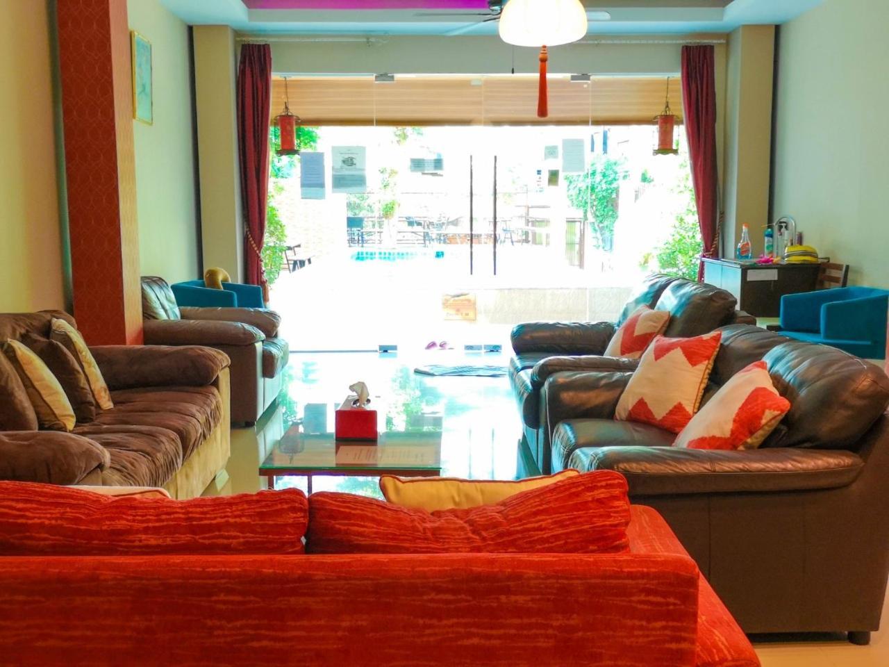 ตำหนักวิลล่า 10 ห้องนอน พร้อมสระว่ายน้ำส่วนตัว Villa *