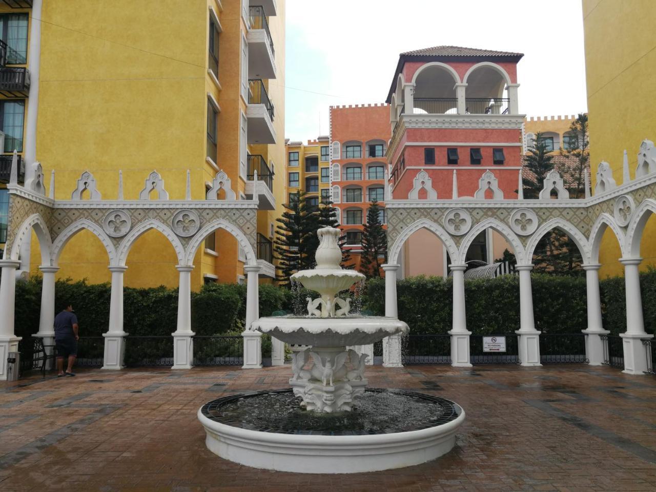 Aparthotel Venetian Poseidon Pool *