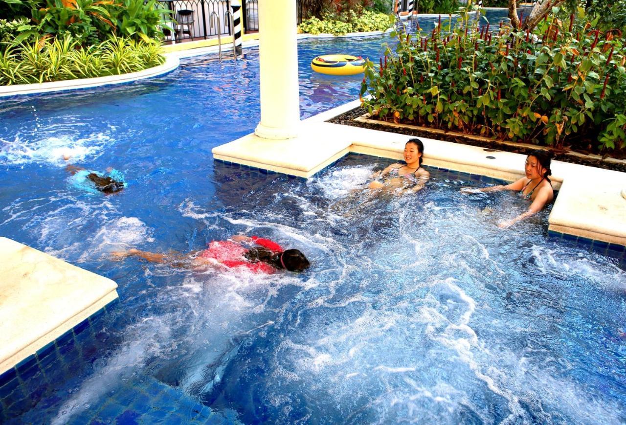 Venetian Poseidon Pool Aparthotel *