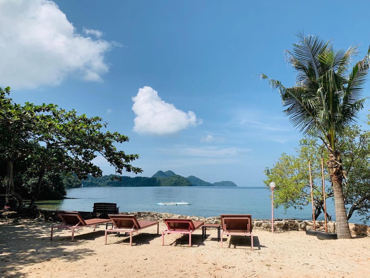 Resort Mayuree