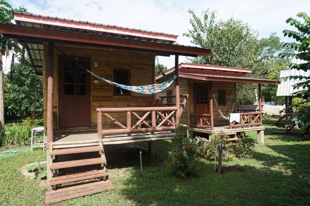 Resort Family Hut *