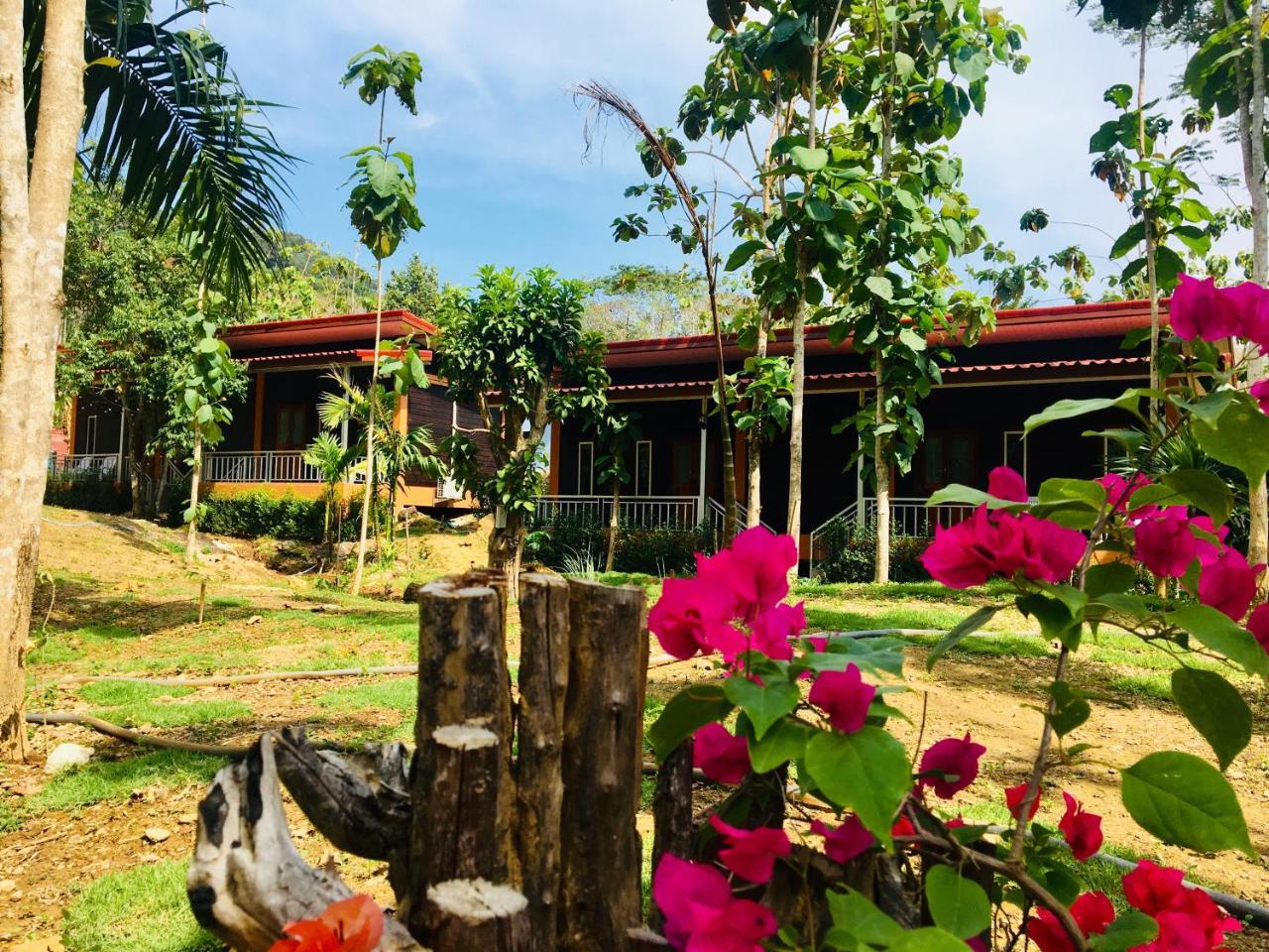 Khum Maikaew