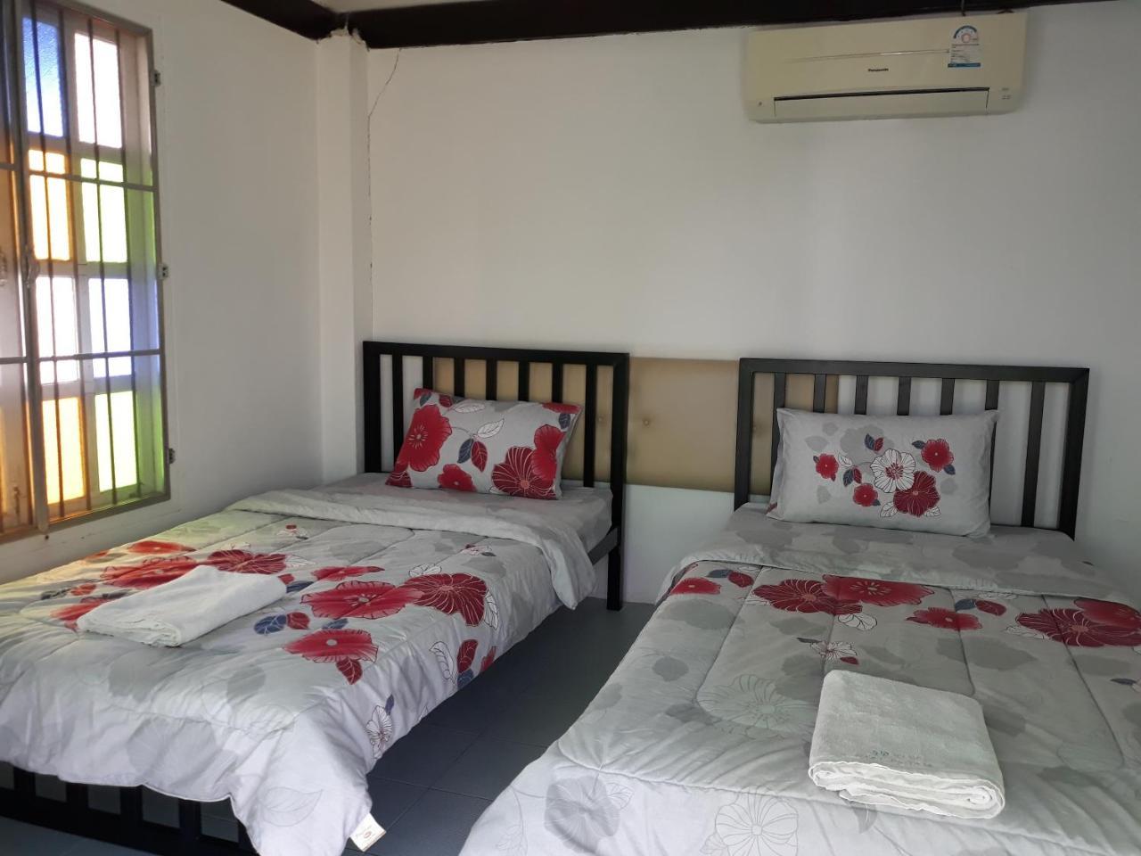 ปอ อา ยอ Hostel *