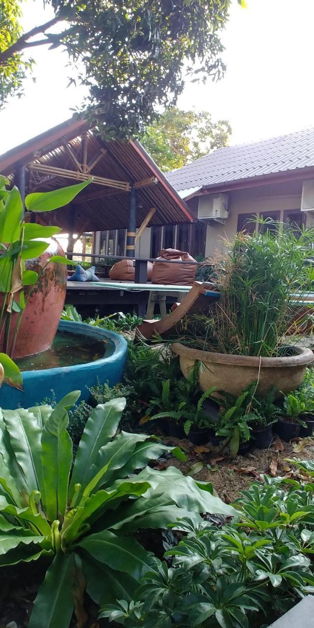 Aha Lanta Cozy Hostel