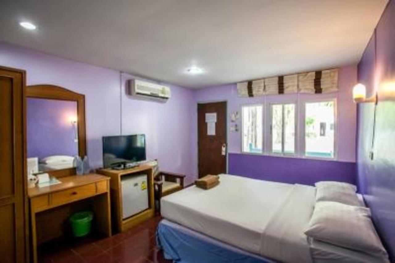 Chukit Resort Phi Phi Don