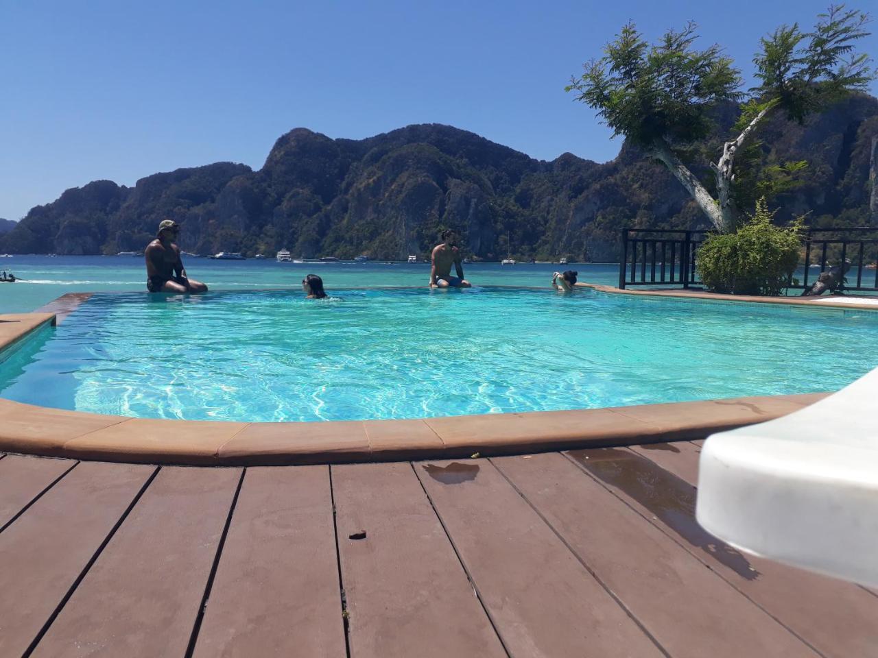 Chukit Resort 3*