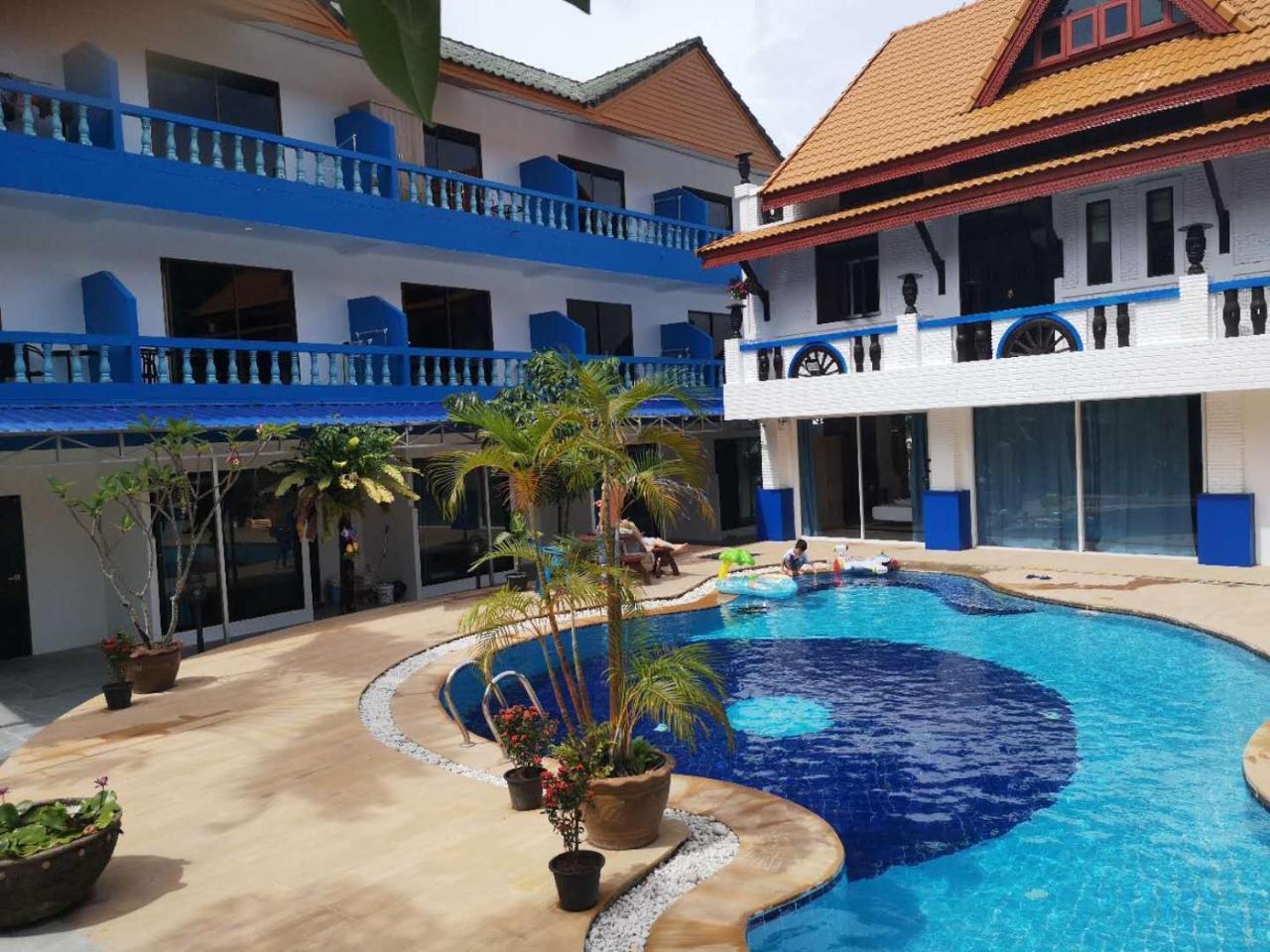 Baankasemsuk 般咔 深宿 Hospedagem domiciliar Patong