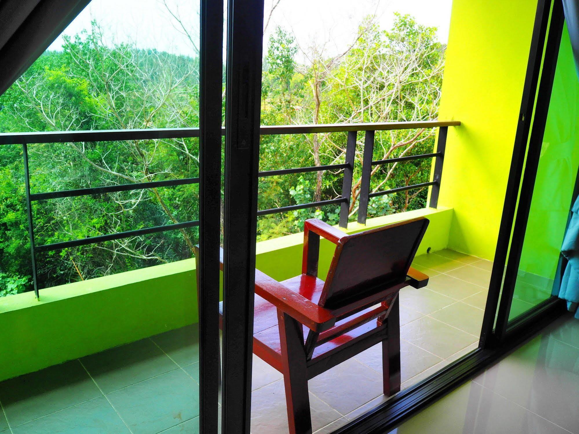 Morakot Lanta Resort 3*