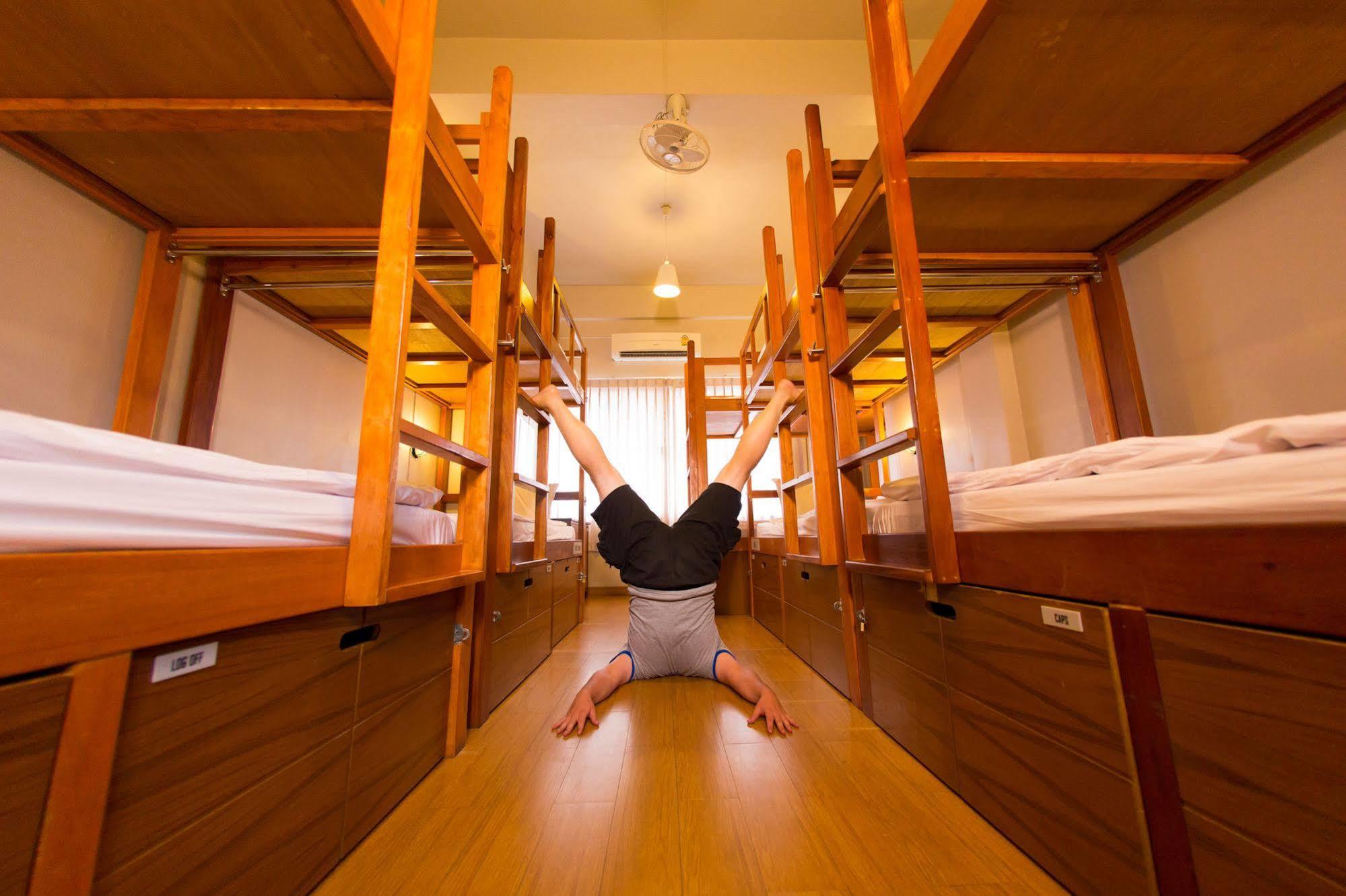 Pak-up Hostel *