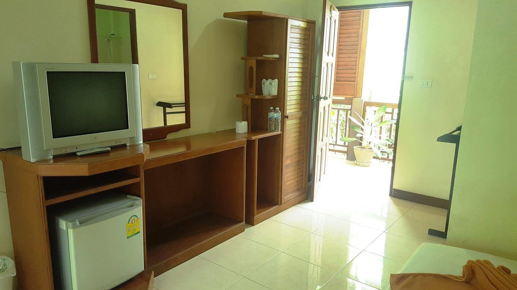 Guest house Rattana & 2*