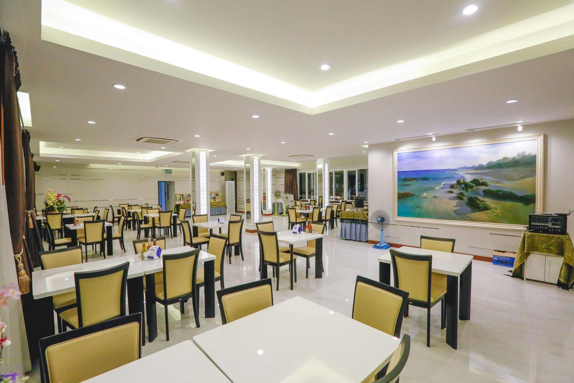 Hotel White - Sha Certified Hua Hin