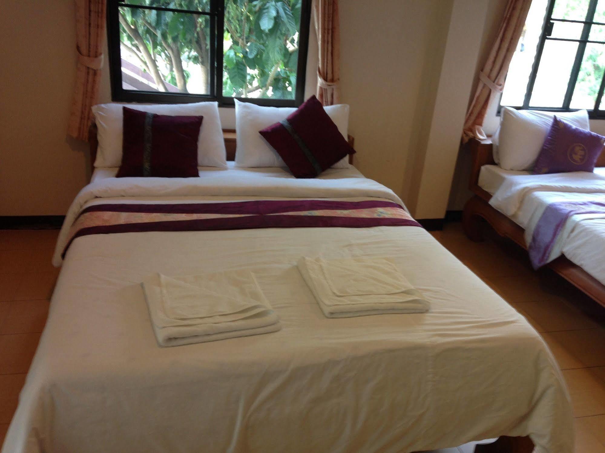 Backpackers Paradise (adults Only) Hotel *