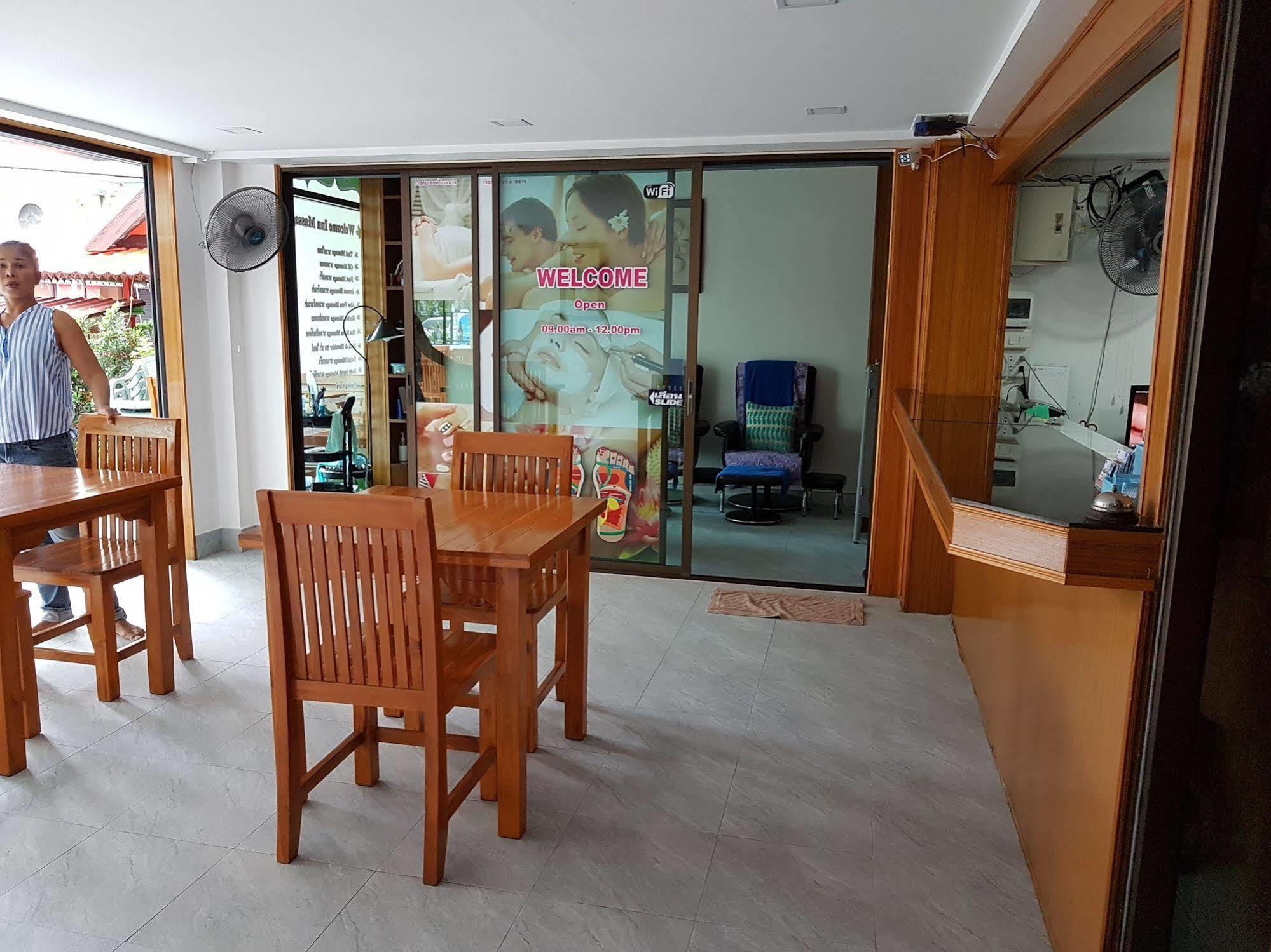 Welcome @ Karon Beach. Single From Only 500 Baht Casa de hóspedes 2*