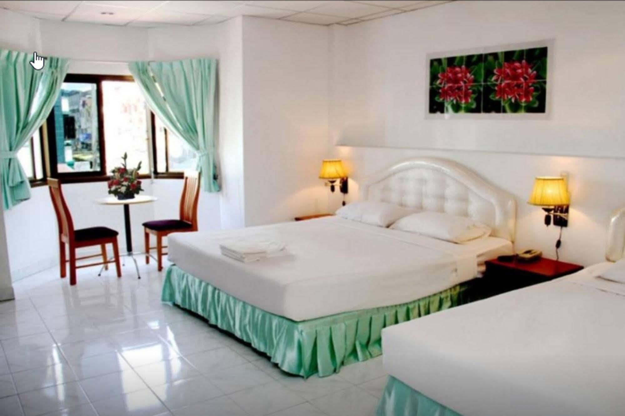 Casa de hóspedes Welcome @ Karon Beach. Single From Only 500 Baht 2*