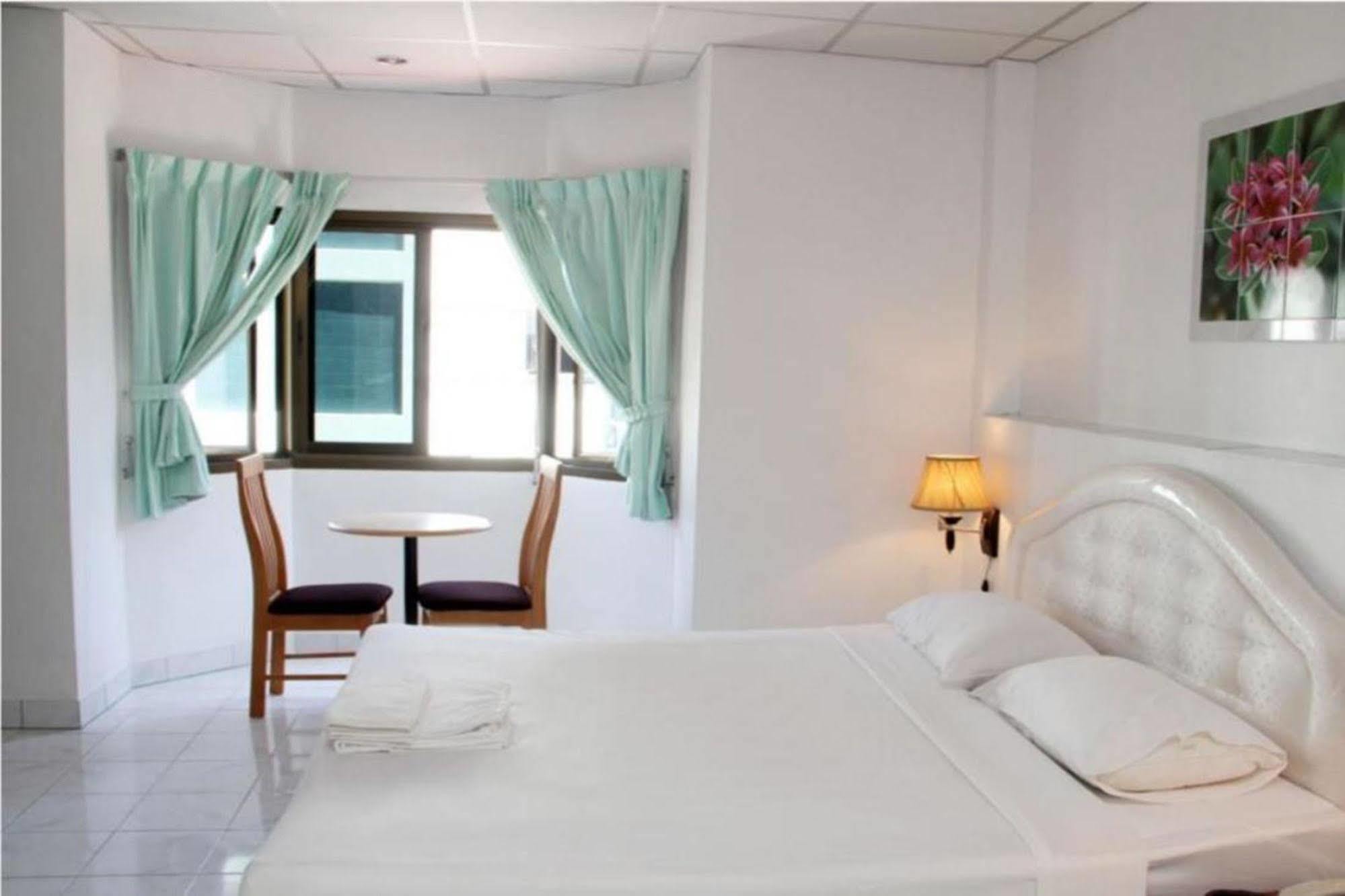 Casa de hóspedes Welcome @ Karon Beach. Single From Only 500 Baht Phuket
