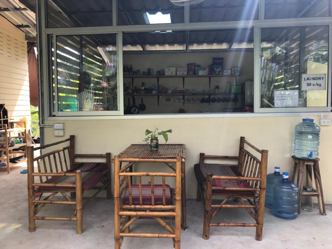Family Huts Resort *