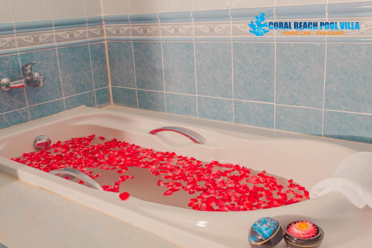 Holiday home Coral Pool *