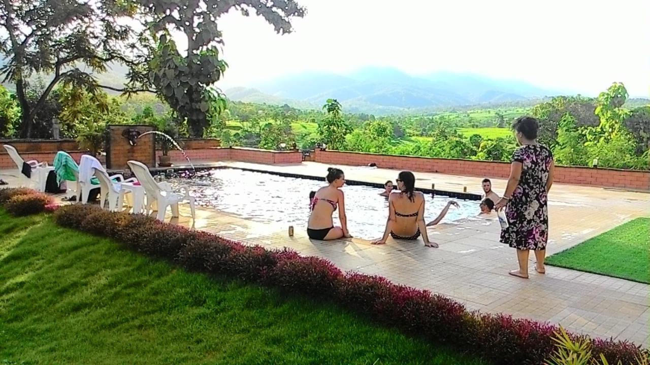 Happy Village * Pai