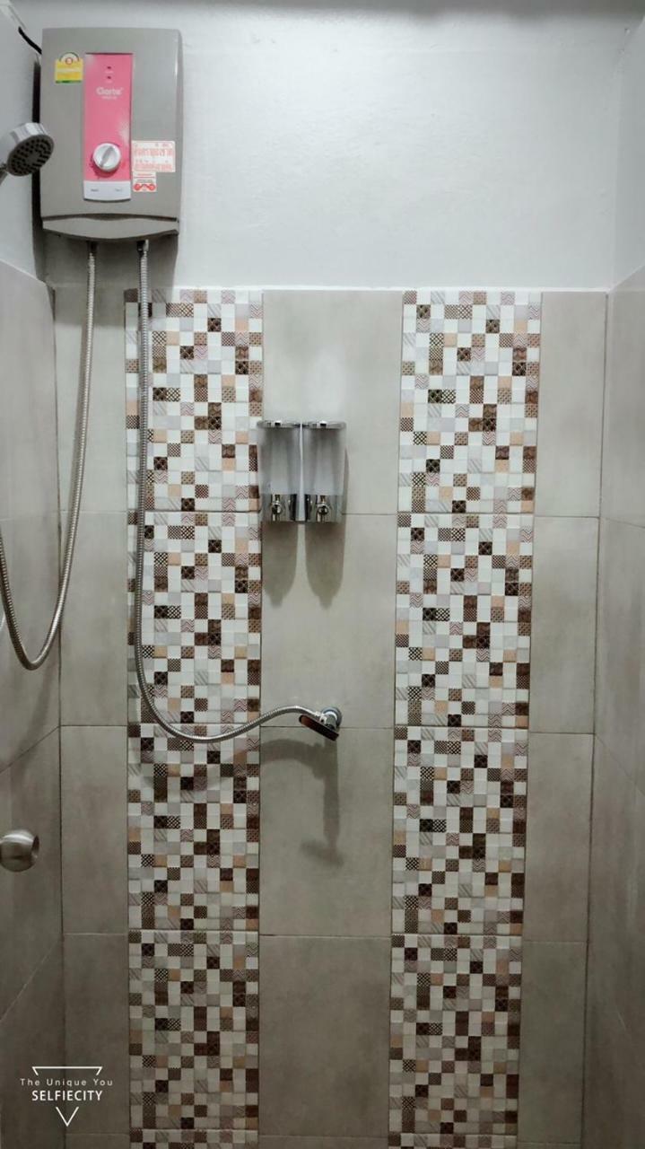 Ler 65 Hostel *