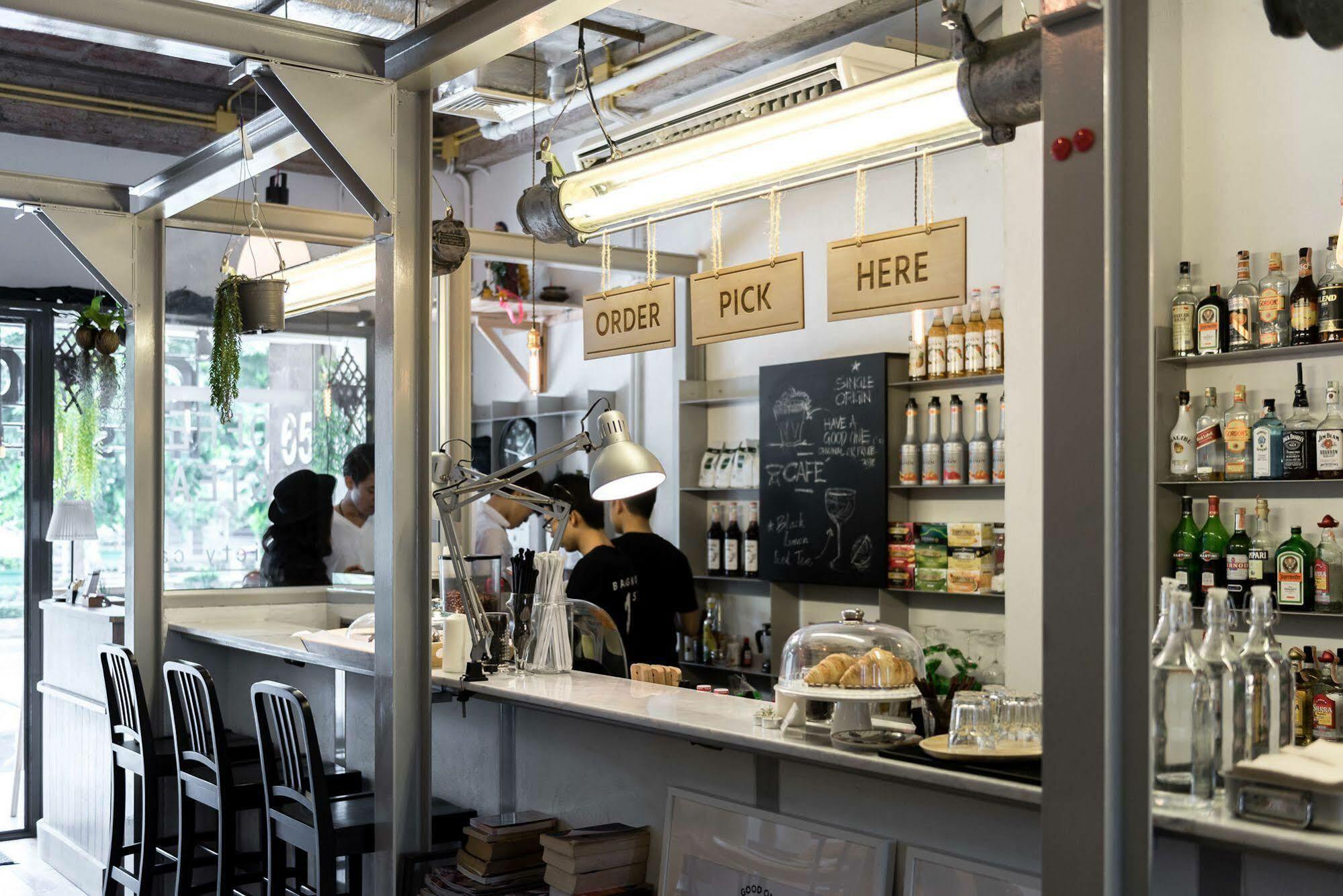 Albergue Good One Poshtel & Cafe Bar