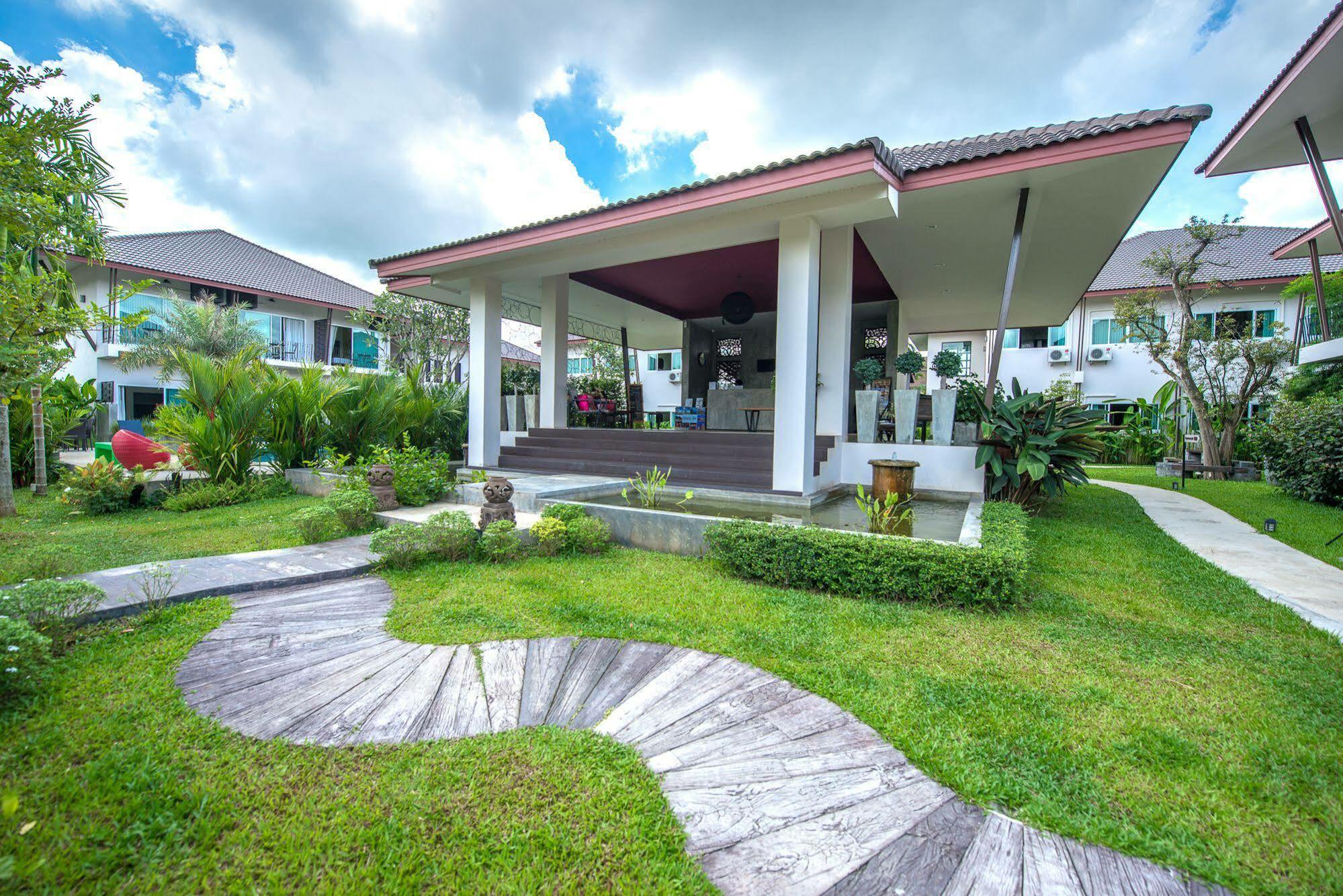 Hotel Maryo Chiangrai - Sha 4*