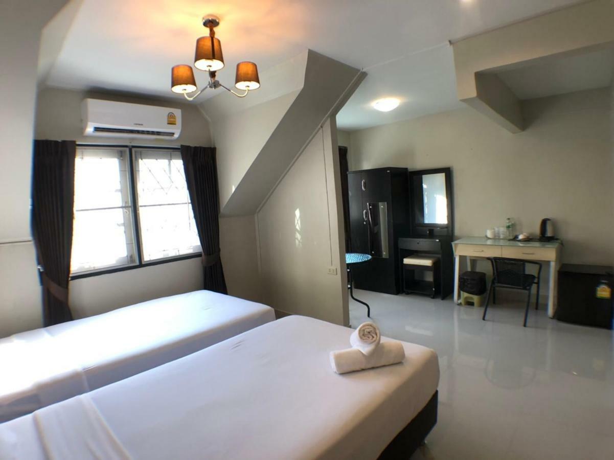 Sumalee Hostel Pattaya
