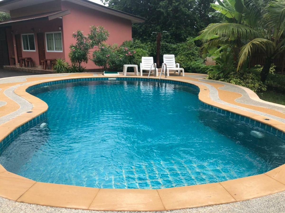 Thalane Palm Paradise