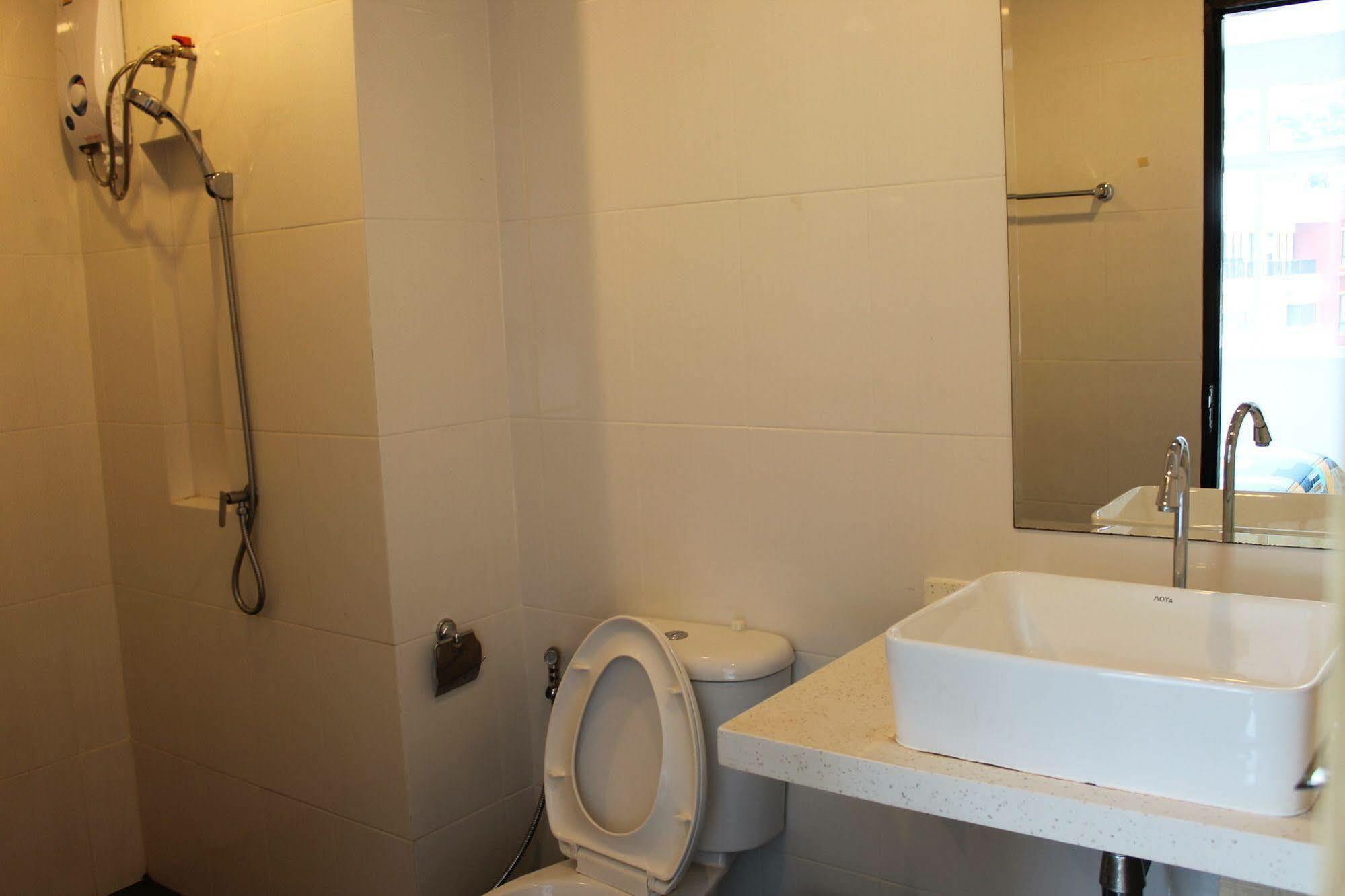 Hotel The C Park Phuket 3*
