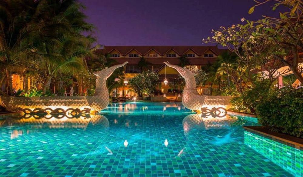 Hotel Thongbura 4*