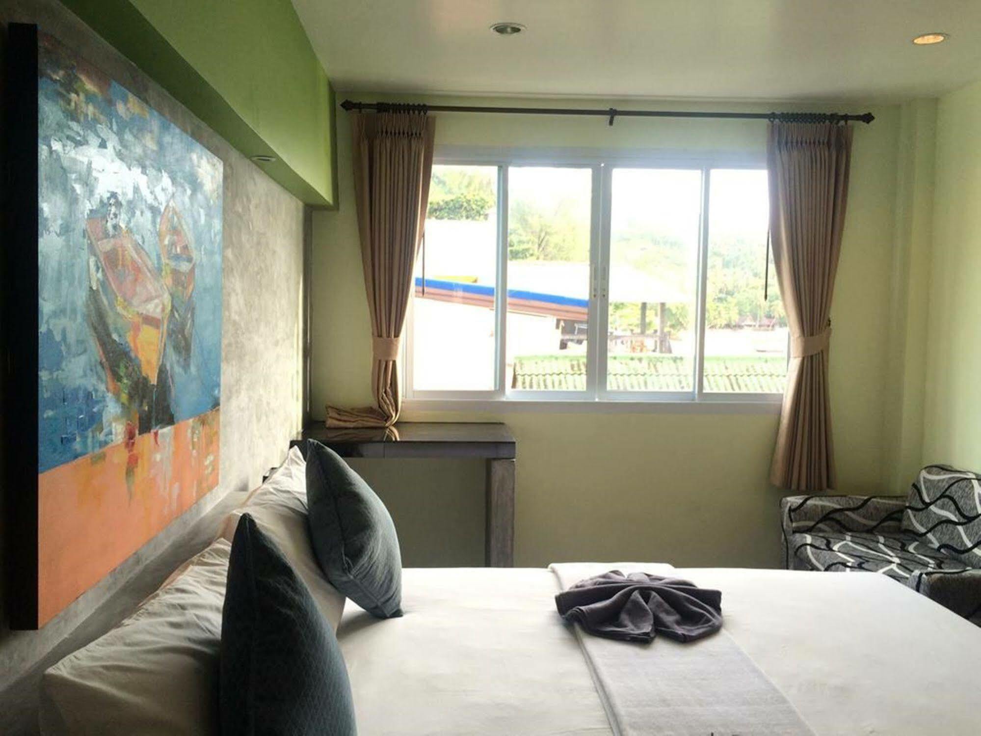 Bro&sis Place Hotel Koh Tao