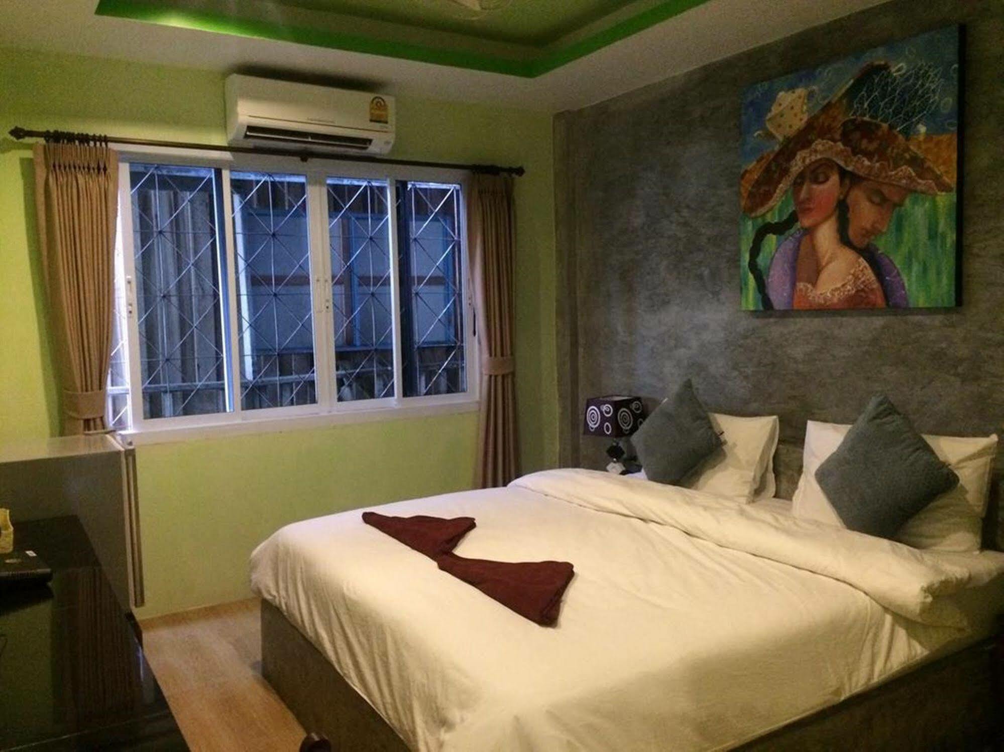 Bro&sis Place Hotel